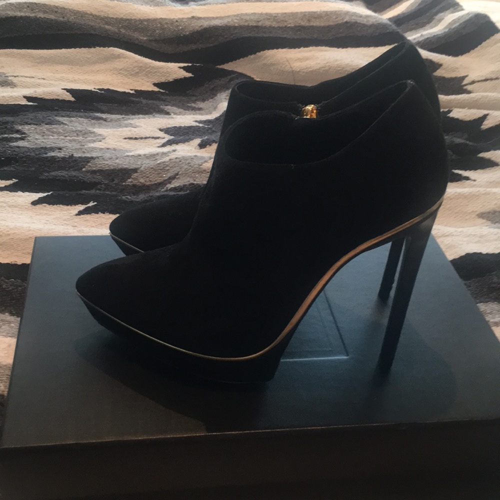 Saint Laurent Suede Pointed Booties - Picture 4 of 8